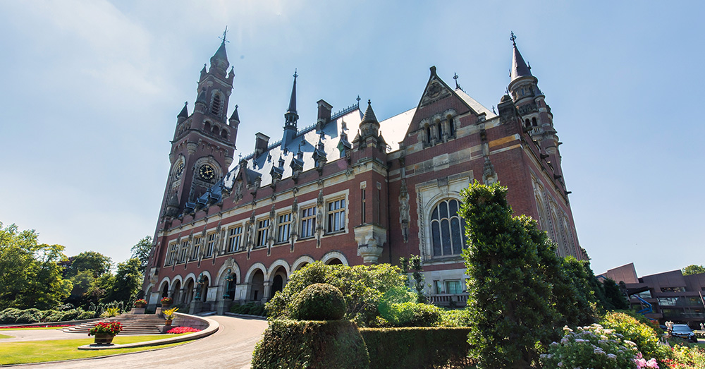 Het onzinnige Internationale Hof van Justitie: "Rechters uit corrupte landen bepalen wereldrecht"