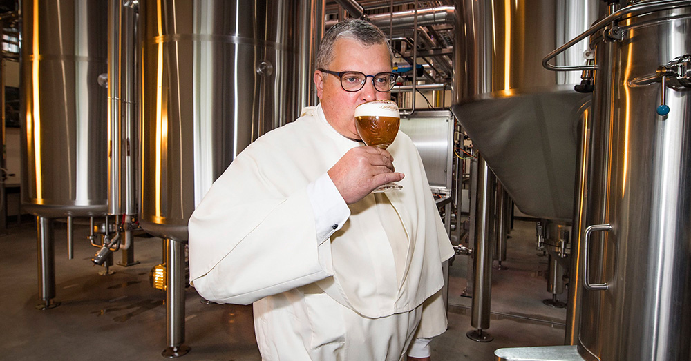 Karel Stautemas, rockster-pater met een hart voor Oekraïne