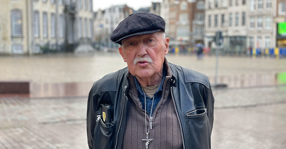 INTERVIEW. Vlaamse troubadour Jef Elbers: "Vlamingen zijn eigenlijk bange honden"