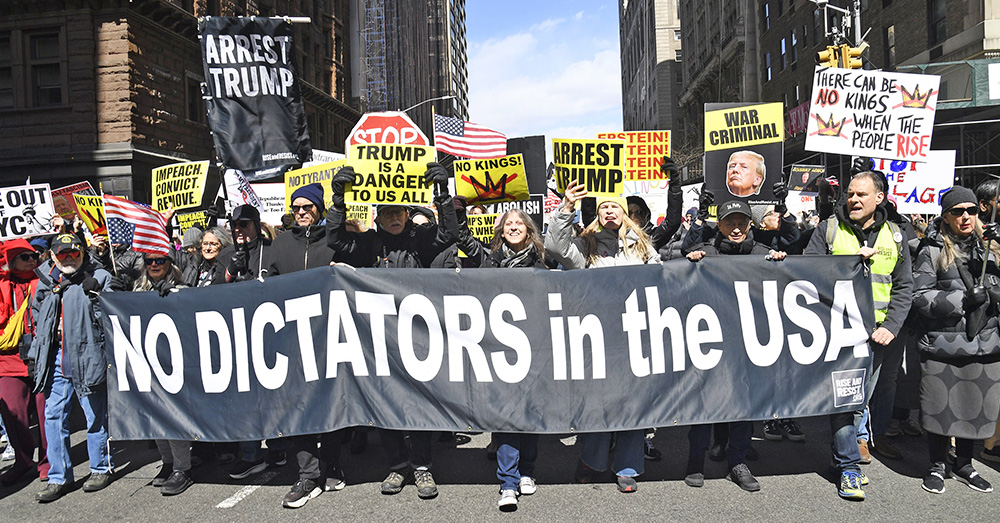 Er wacht ons een reeks aanslagen en sabotageacties: "Nu zijn de geesten nog rijper – en nog rotter"