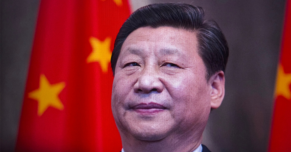 Xi Jinping zaagt aan de poten van zijn eigen stoel in China (Shutterstock)