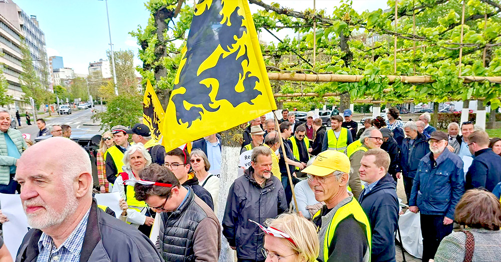 Nederlands op een spoeddienst: een basisrecht