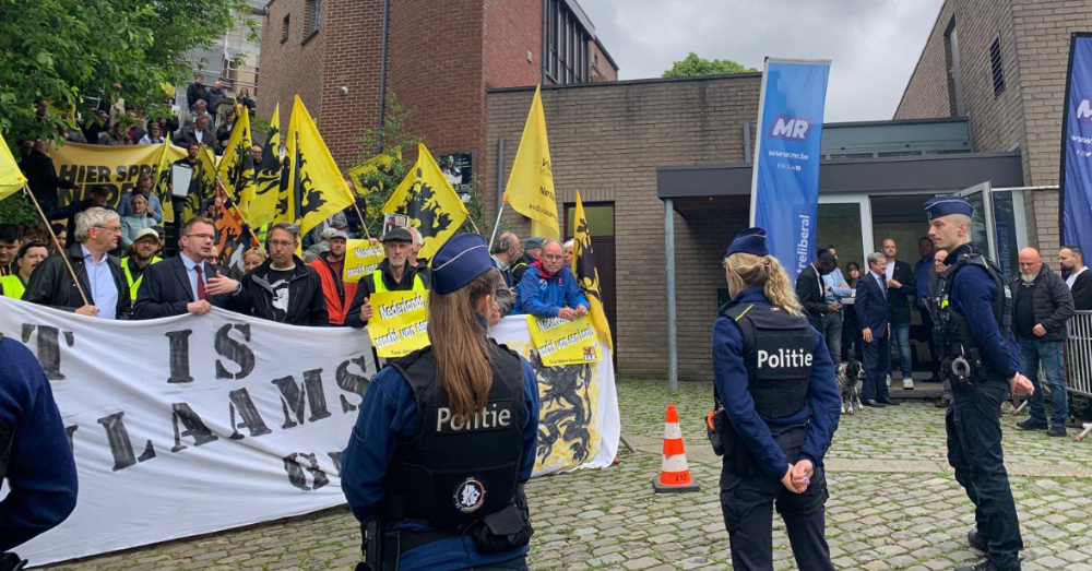 Protestactie op de MR-bijeenkomst in Beersel. Foto: VVB