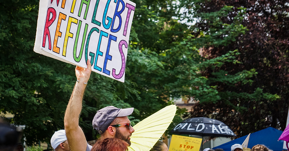 Starmer in het nauw na zoveelste asielmisbruik door valse homoseksuelen? 