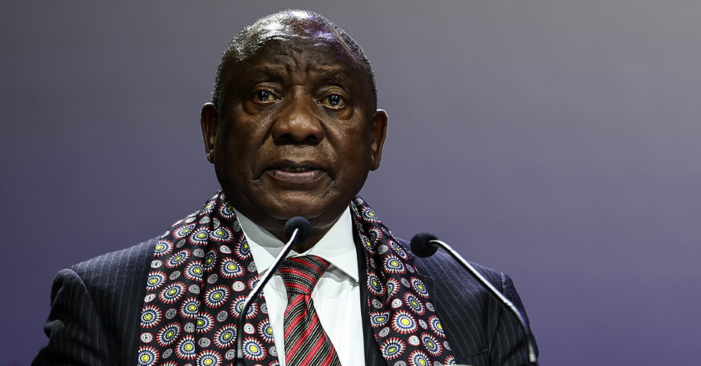 De Zuid-Afrikaanse president neemt maatregelen tegen migratie, waardoor Nigerianen terugkeren naar hun land (Photonews)