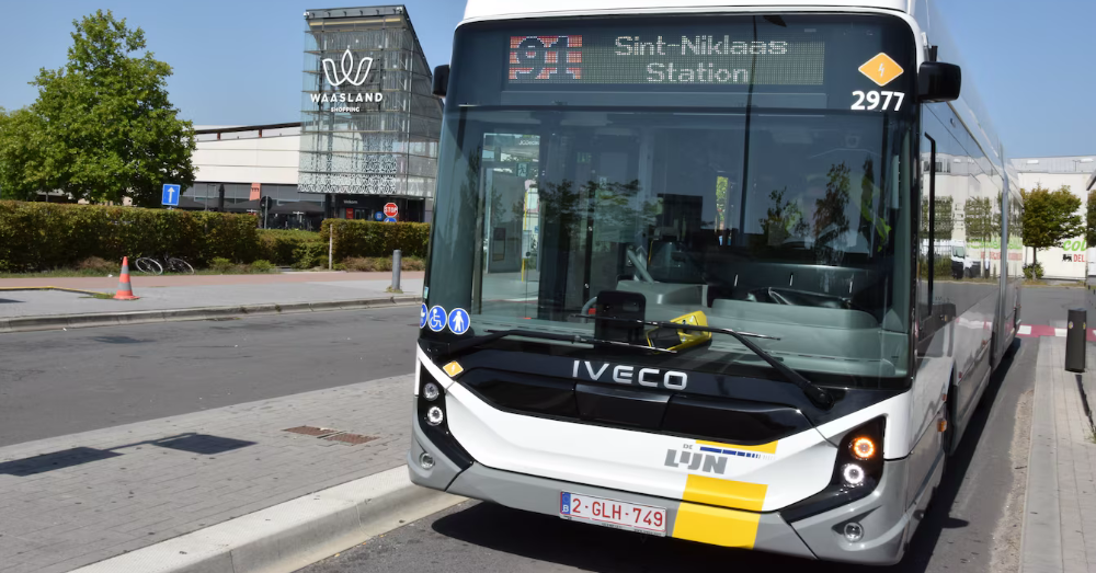 Belastingbetaler moet opdraaien voor boetes van De Lijn-chau