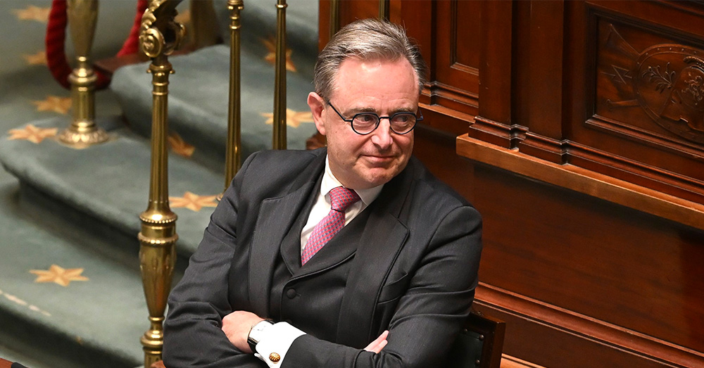 Kanseliersbonus is eindig: "De communautaire stilte kan De Wever pijn doen"