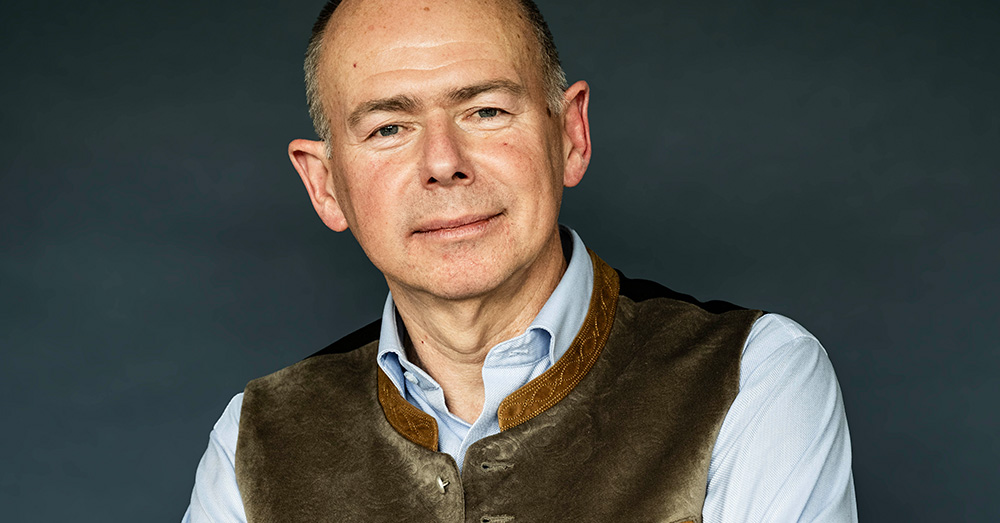 De vijand is intra muros, waarschuwt oud-kolonel Roger Housen