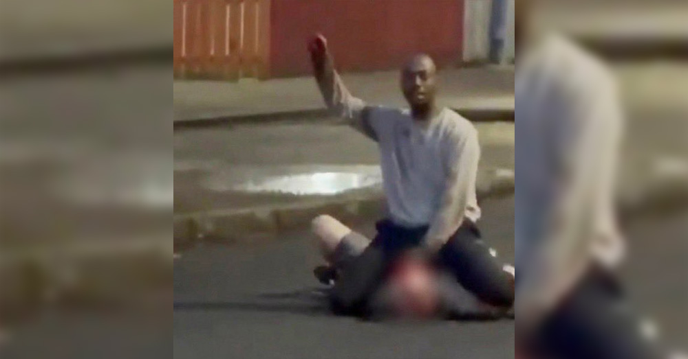 Somalische migrant probeert jonge Brit te onthoofd