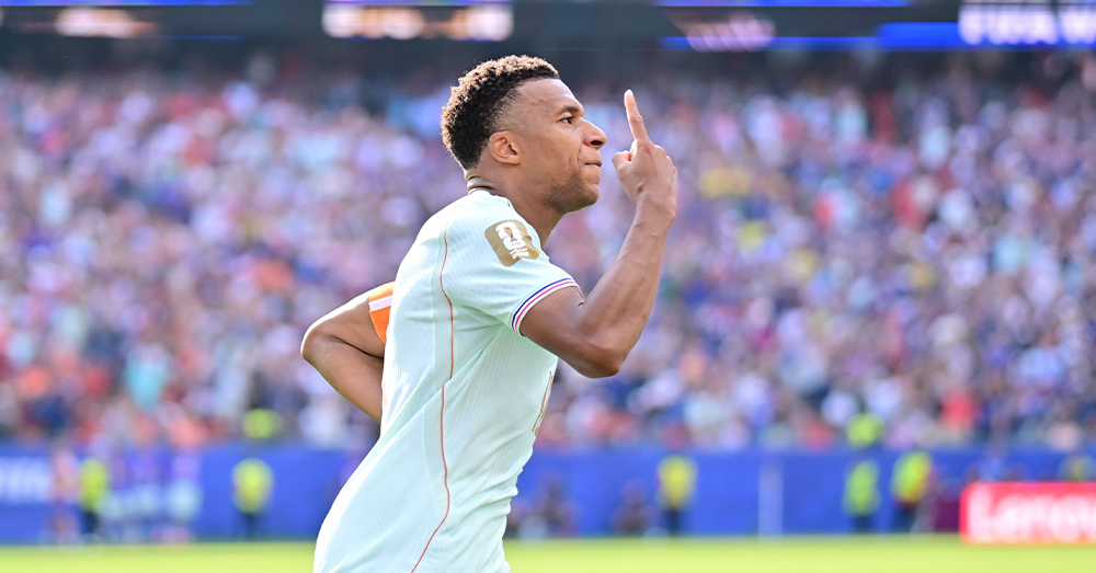 Kylian Mbappé miste een penalty, maar scoorde later toch zijn twintigste goal in twintig WK-wedstrijden (Photonews)