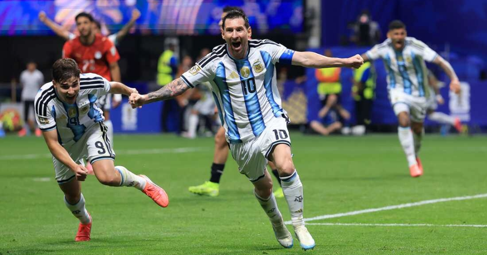 Lionel Messi viert zijn goal tegen Egypte. Foto: Photonews
