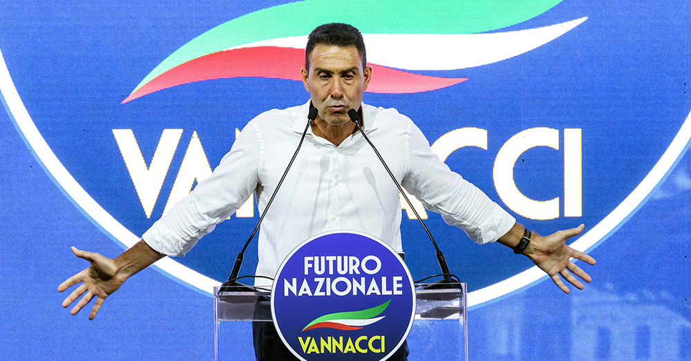 Oud-generaal schudt Italiaanse politiek door elkaar