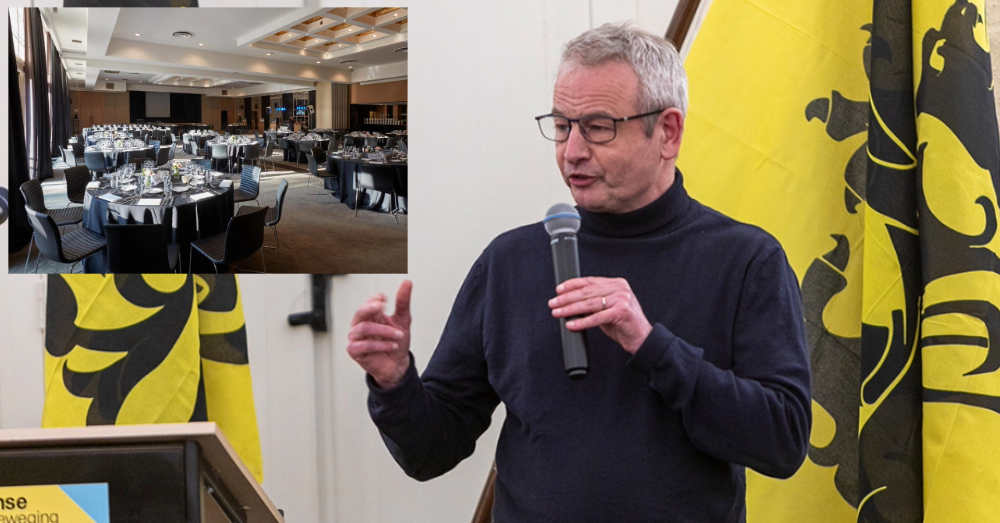 Bart Maddens op een evenement van de Vlaamse Volksbeweging.