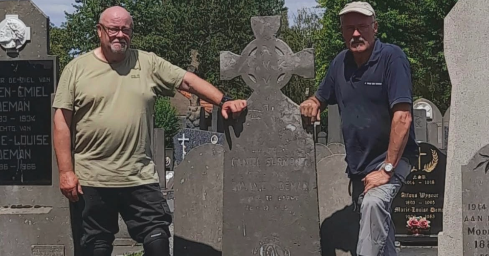 De grafzerk van Camiel Surmont (VOS)