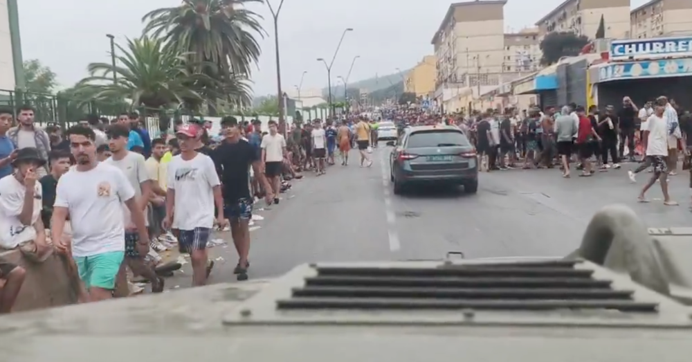 Beeld van de huidige situatie in Ceuta. Foto: X